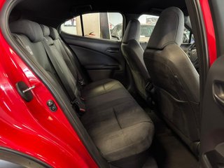Lexus UX 2.0 250h Business