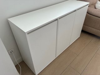 Mueble aparador blanco