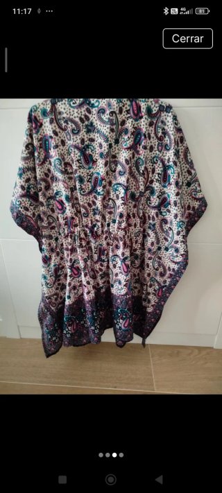 Casaca playera estampado paisley