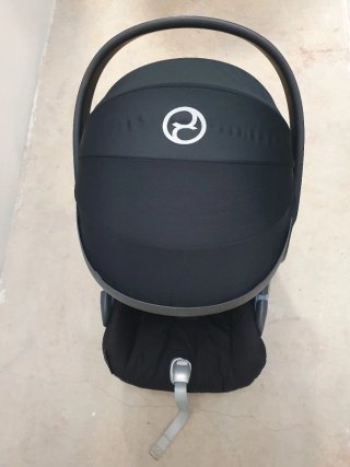 Huevito Cybex con adaptadores Bugaboo