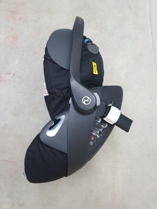 Huevito Cybex con adaptadores Bugaboo