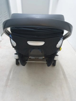 Huevito Cybex con adaptadores Bugaboo