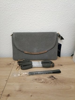Cartera de mano gris