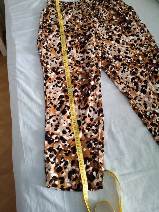 Pantalón Encuentro estampado animal print