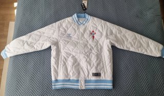 Chaqueta Celta College Hummel Blanca y Celeste.
