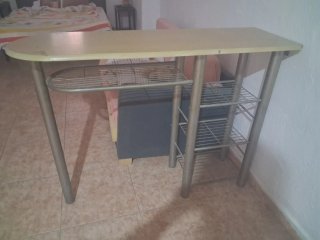 Mesa auxiliar madera y metal beige