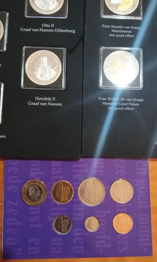 Monedas y medallas P. Bajos