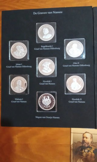 Monedas y medallas P. Bajos