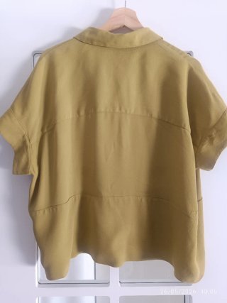 Camisa verde oliva manga corta