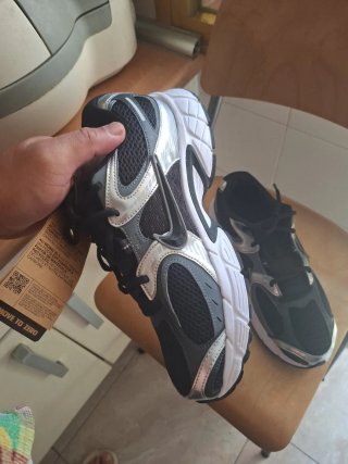 Nike v5 rnr negro gris blanco talla 43 nuevo