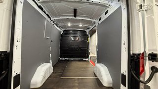 Ford Transit 310 96kW L2H2 Van Ambiente Delantera