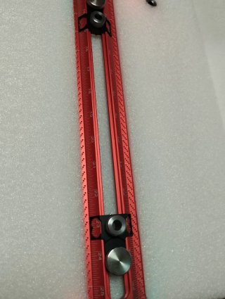 Escuadra carpintería aluminio roja
