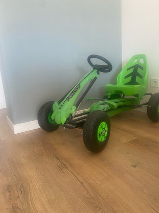 Coche de pedales / Kart infantil APEX