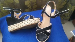 Sandalias cuña negras
