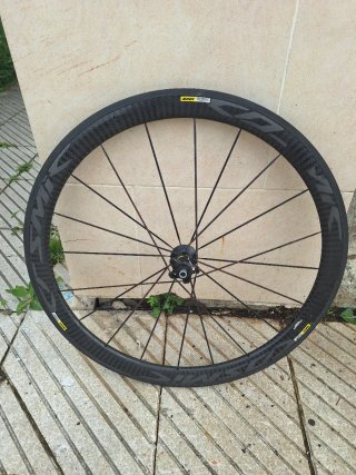Rueda Mavic Carbono