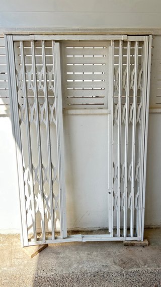 Rejas ballestas Metálica Blanco  2 unidades.