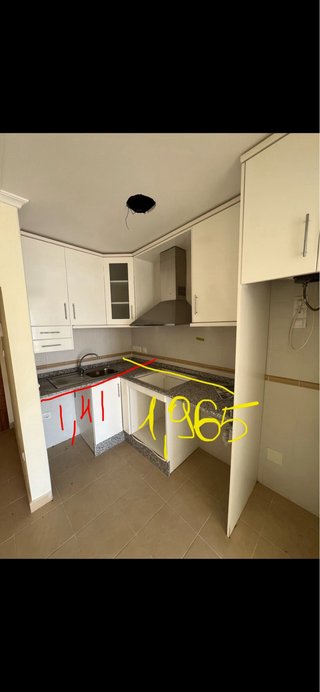 Cocina nueva con invernadero y fregadero