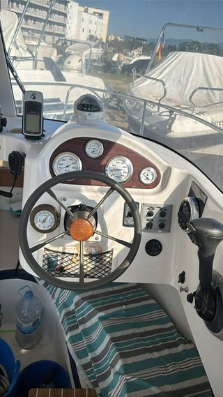Barco de pesca Quicksilver Pilothouse