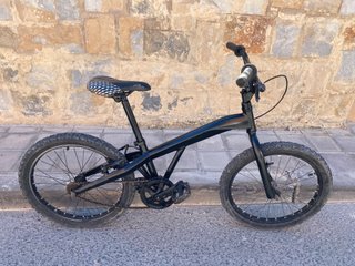 Bicicleta BMX Negra Infantil