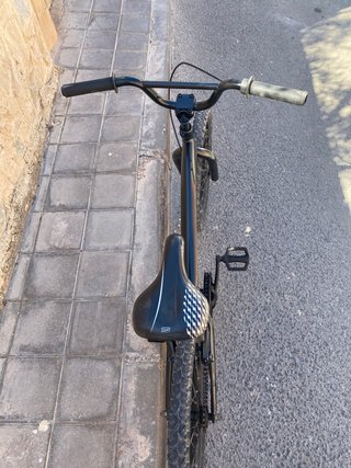 Bicicleta BMX Negra Infantil