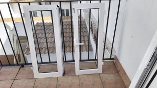 Puerta y ventanas aluminio blanco