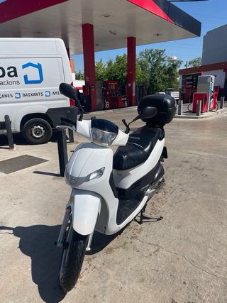 Peugeot Scooter Blanca Automática
