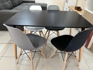 Mesa comedor y 4 sillas diseño nórdico
