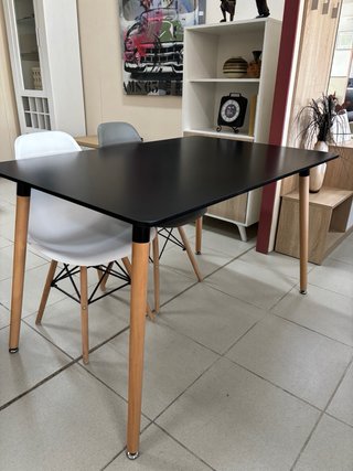 Mesa comedor y 4 sillas diseño nórdico