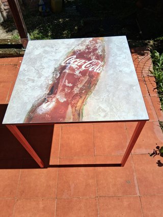 Tavolo da giardino in metallo e legno