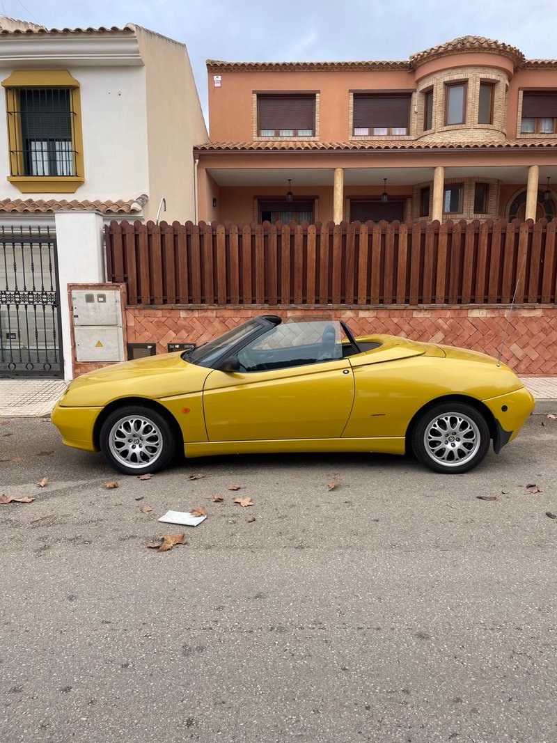 Alfa Romeo Spider 1998 - foto 1