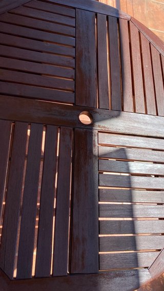 Tavolo rotondo in legno per esterni