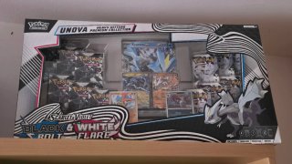 Pokemon TCG Unova Heavy Hitters Premium Collection