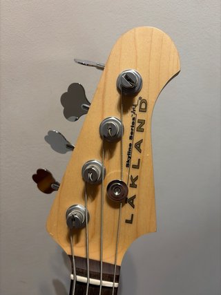 Bajo Lakland Skyline 44-64 Precision Bass Sunburst
