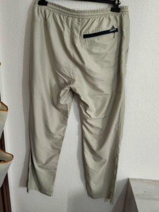 Pantalón Adidas Beige