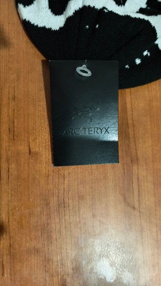 Gorro Arc'teryx Preto e Branco
