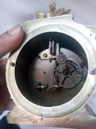 Reloj de PH MOUREY antiguo dorado