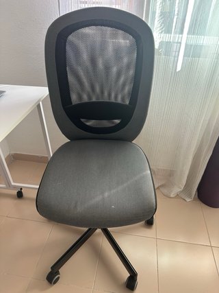 Silla de escritorio ergonómica gris
