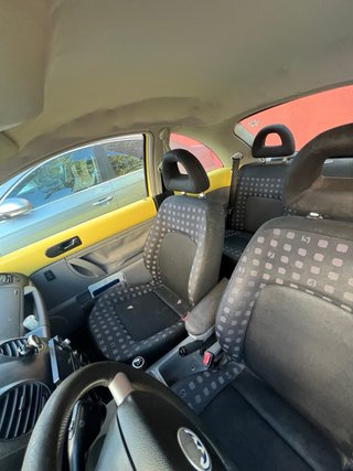 Volkswagen New Beetle 2001