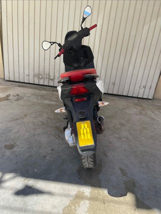 Aprilia SR Motard 2018 2T Scooter