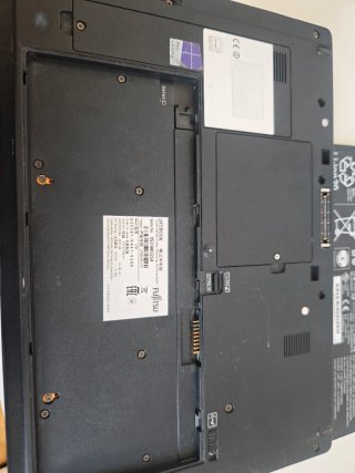 Portátil Fujitsu U747 i5 para piezas
