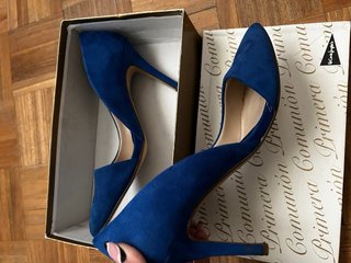 Zapatos de tacón azul para fiesta