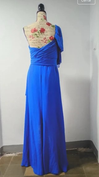 Vestido Pronovias azul asimétrico sexy dreapeado
