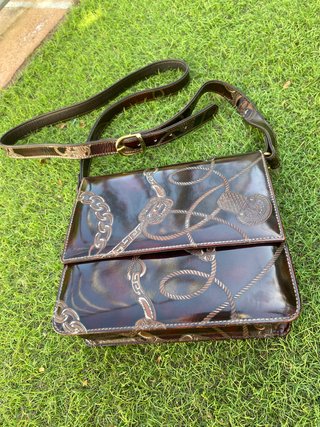 Bolso de piel repujada vintage