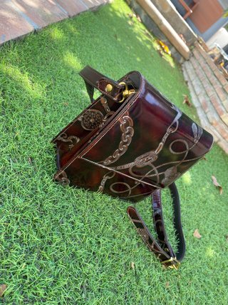 Bolso de piel repujada vintage