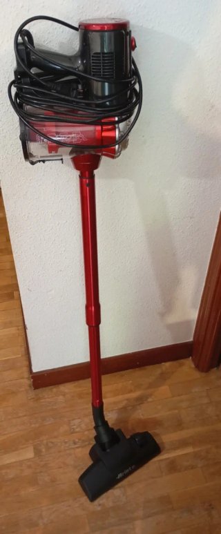 Aspiradora Ariete Handy Force 2761 Roja