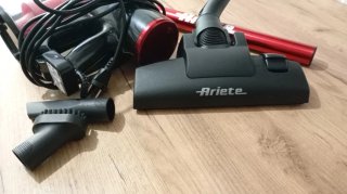 Aspiradora Ariete Handy Force 2761 Roja