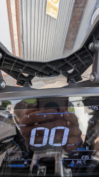 Voge 525 DSX con kit de maletas original