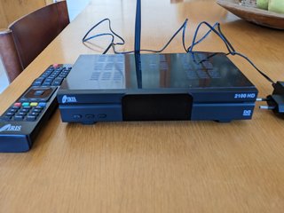 Antena Parabólica Engel con LNB y decodificador