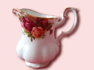 Lechera y azucarero Royal Albert Old Country Roses