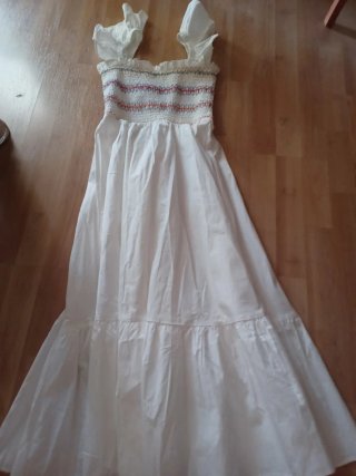 Vestido blanco con bordados